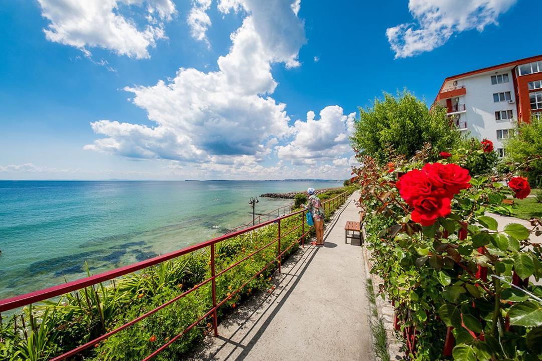Grand Resort - Imperial Crown Fort Club - Prestige Apartments Elenite Esterno foto